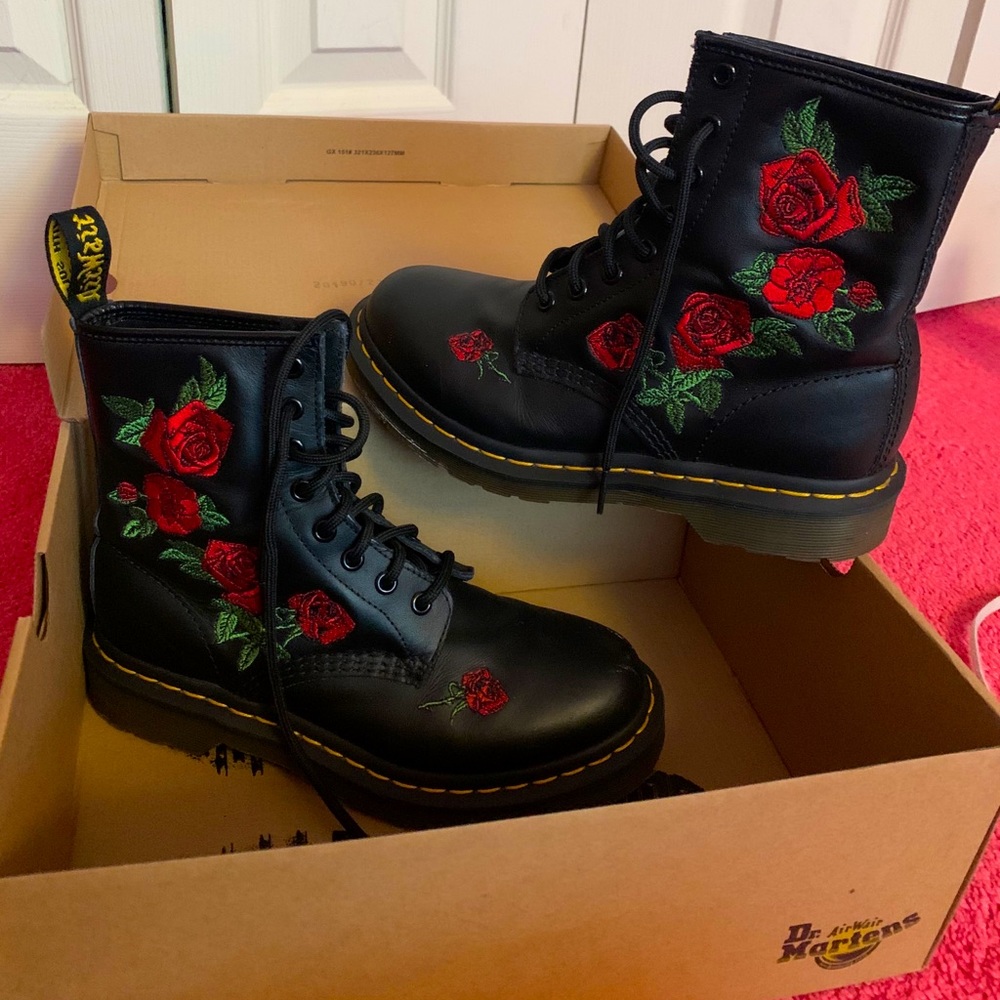 Rose Dr. Martens